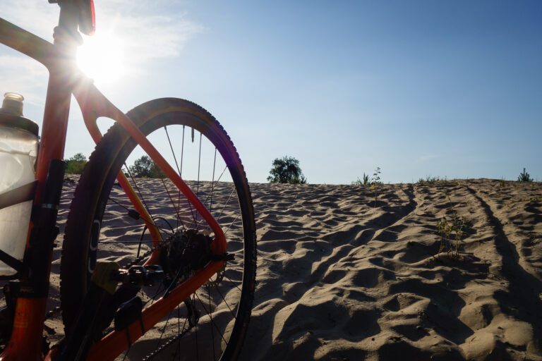 Nimm Dir was zu trinken mit, wir fahren nach Brandenburg! Oder: Wie findet man beim Bikepacking eigentlich Wasser-Oasen in der märkischen Wüstenlandschaft?