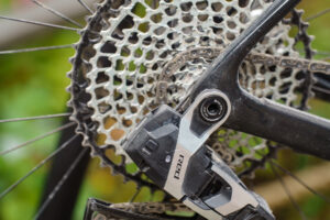 Berggang Gravelbike: SRAM 8-Bolt Direct-Mount-Kettenblatt mit 36 Zähnen an einer Force-Wide-Kurbel